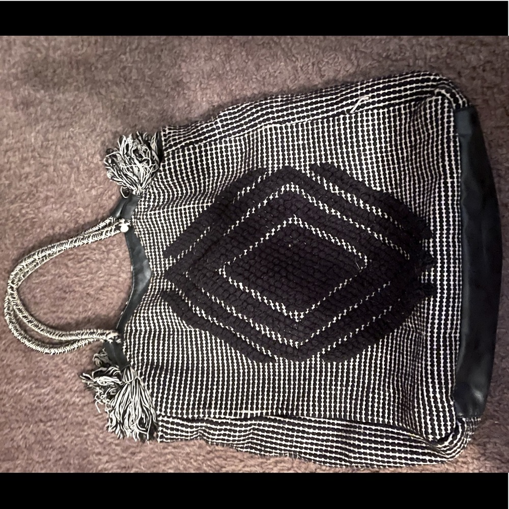 Black and White Aztec Design Beach Bag